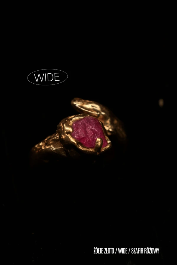 Personalizowany pierścionek SZAFIR RÓŻOWY, z szeroko osadzonym kamieniem, złoto 14k.