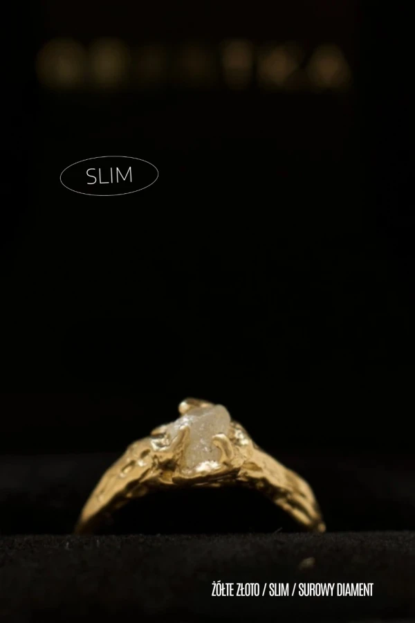 Personalizowany pierścionek z surowym diamentem, ze złota próby 585, złoto 14K, ręcznie robiony.