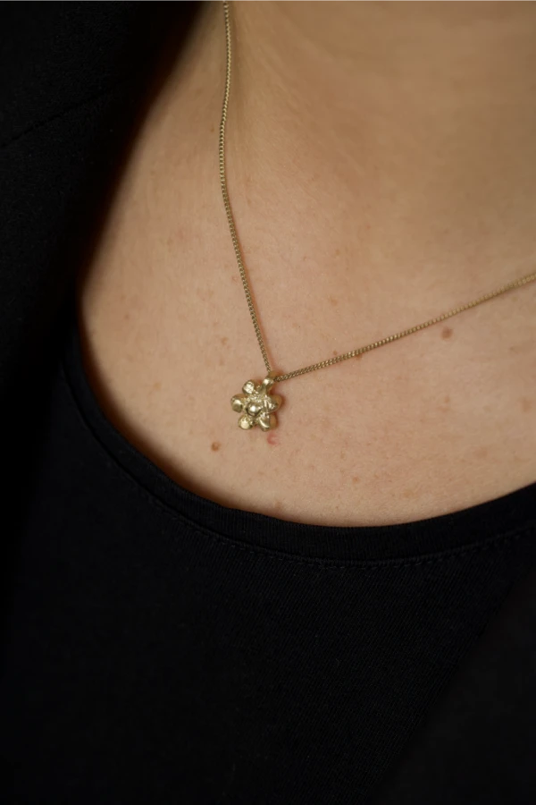 Zawieszka KWIATUSZEK ZŁOTO 14K